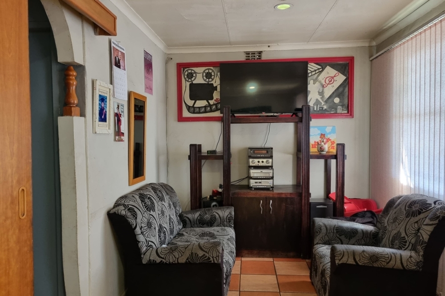 4 Bedroom Property for Sale in The Hague Western Cape
